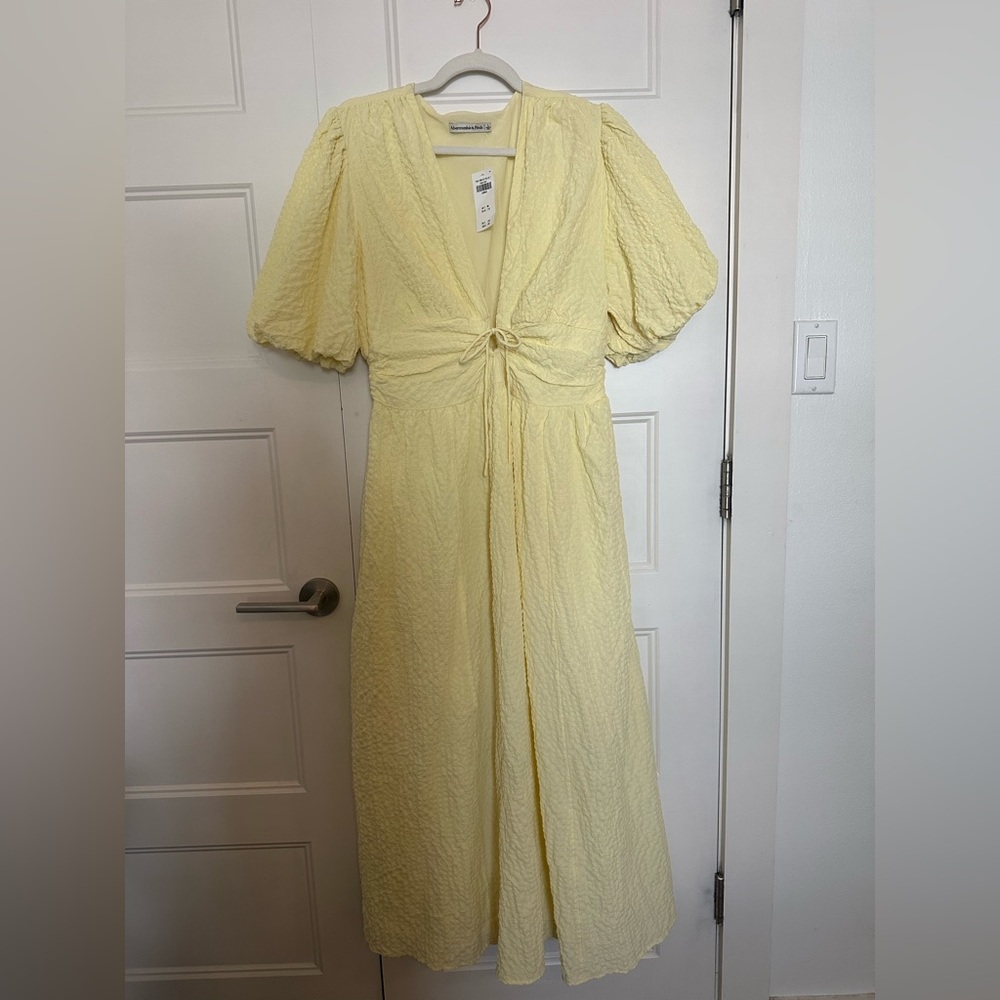 Abercrombie & Fitch Light Yellow Maxi Dress